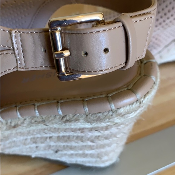 Marc Fisher Wedges - Picture 7 of 7